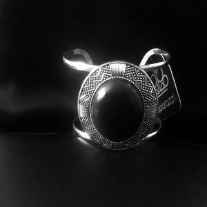 “Paparazzi” Cuff Bracelet